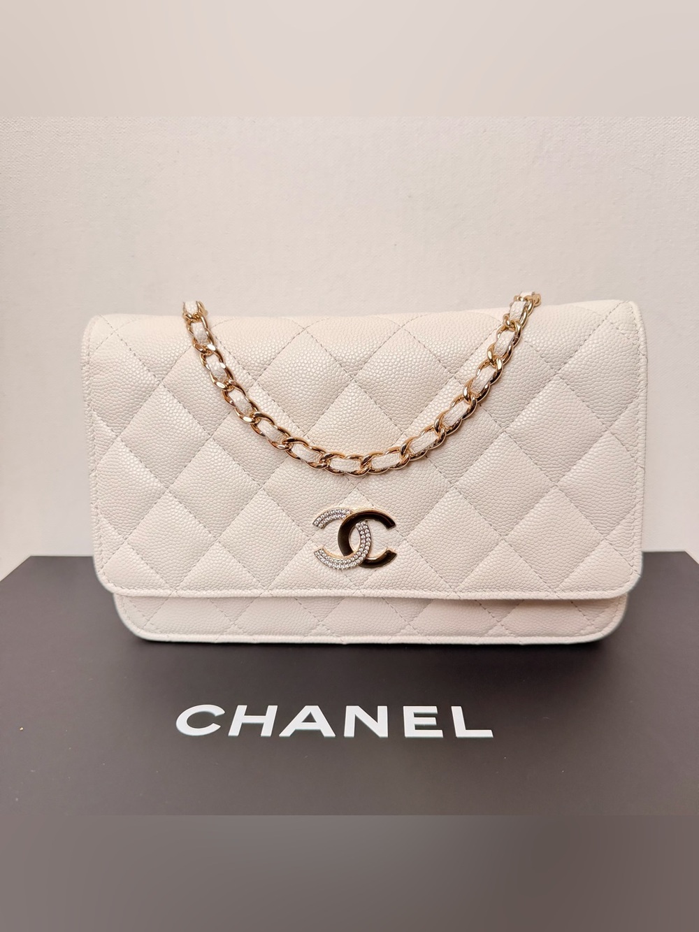 CHANEL White Caviar Crystal Strass CC Wallet on Chain WOC Gold Hardware
